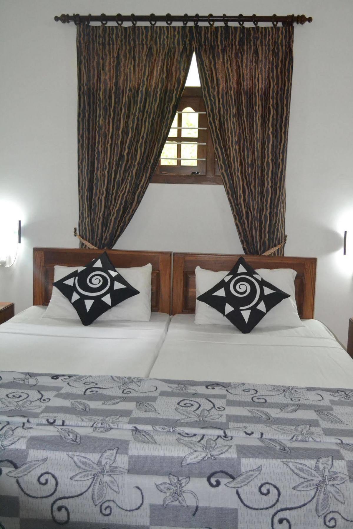 Sigiri Holiday Inn Inamaluwa Zewnętrze zdjęcie
